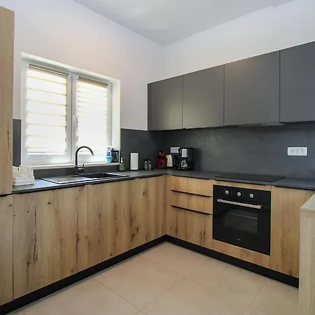 Сasa de vacaciones Lovor 2351 Valbandon