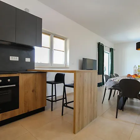 Holiday home Lovor 2351