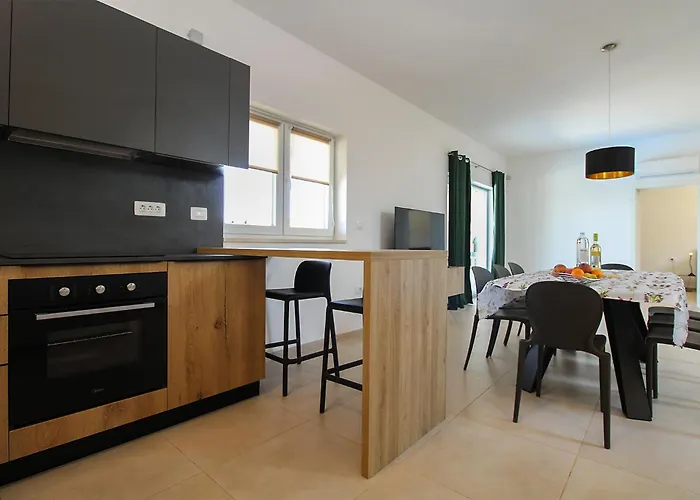 Tatil Evi Lovor 2351