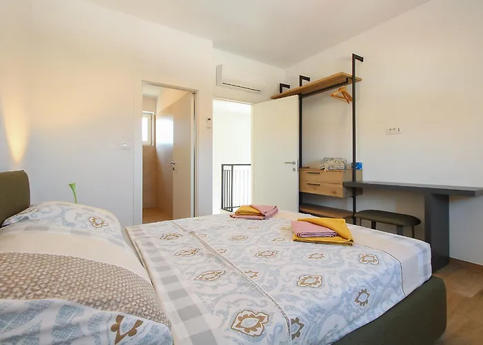 Σπίτι διακοπών Lovor 2351 *