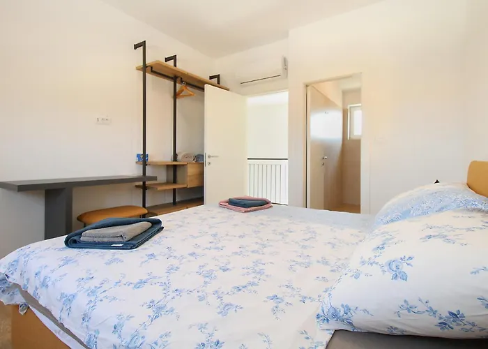 Lovor 2351 Σπίτι διακοπών